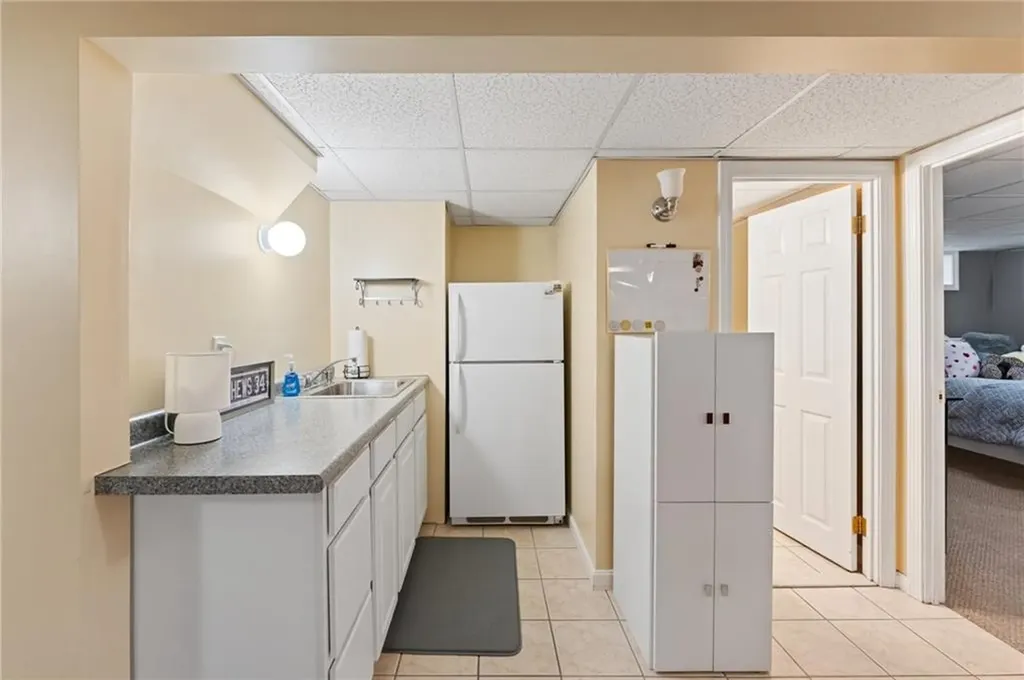 16 Fern Drive East Providence RI 02916