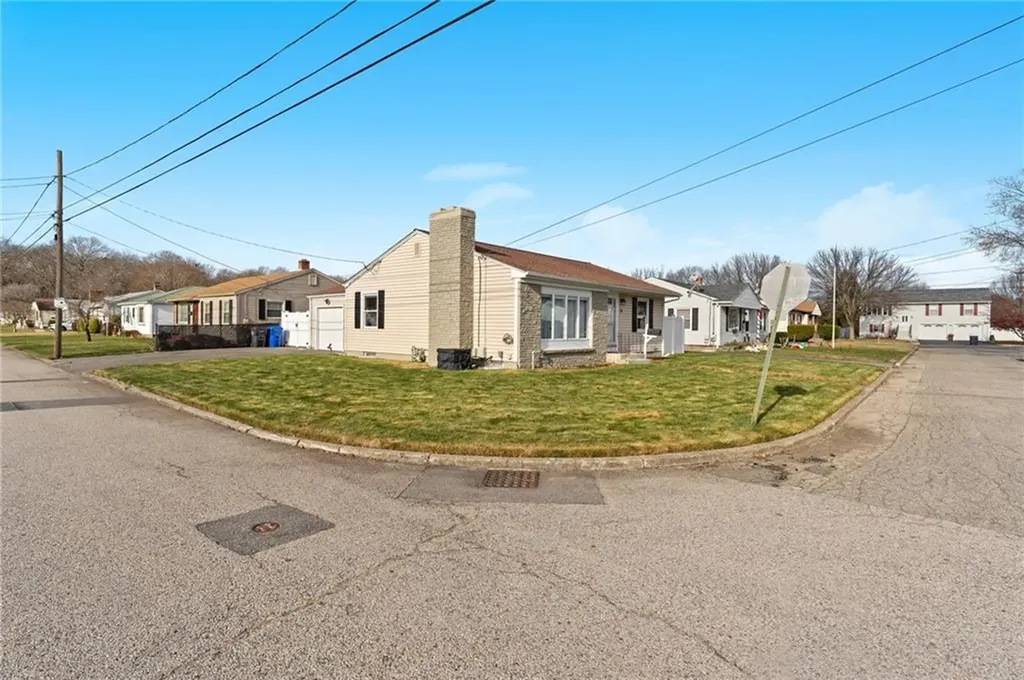 16 Fern Drive East Providence RI 02916