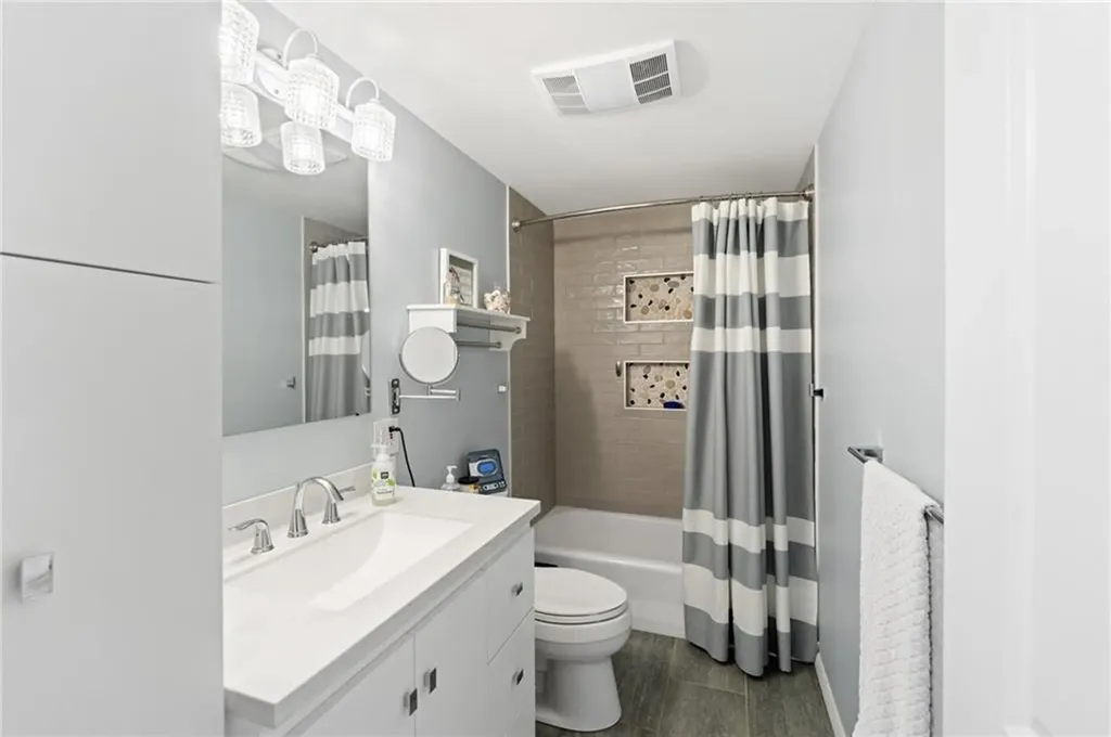 16 Fern Drive East Providence RI 02916