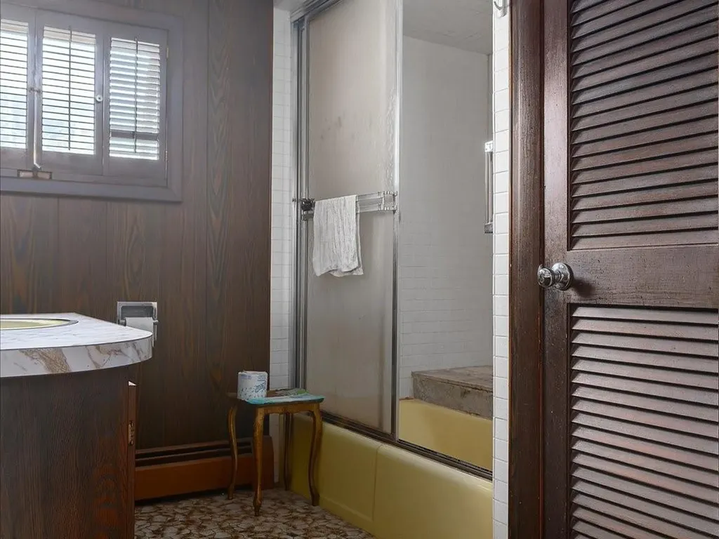 21 Garrison Street Cranston RI 02920