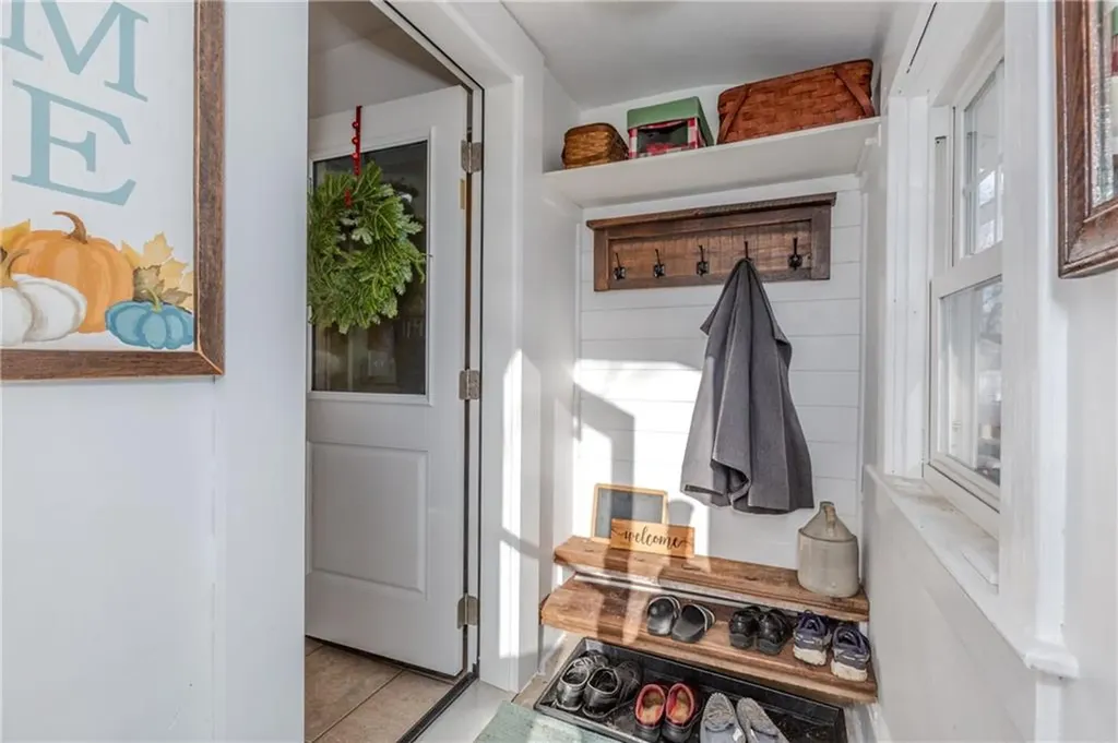 258 Tennyson Road Warwick RI 02888
