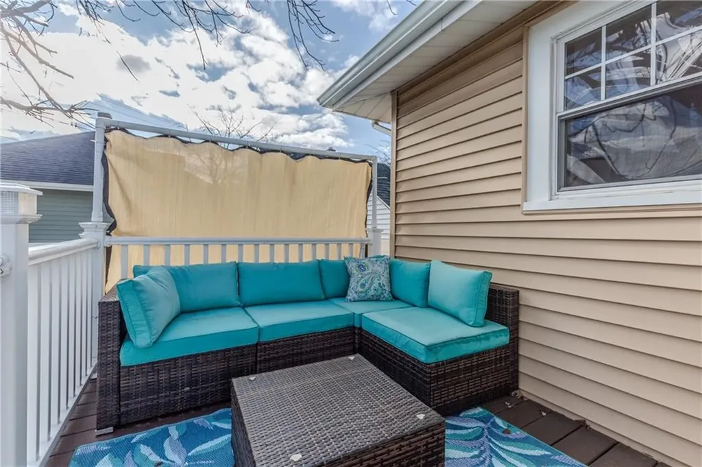 258 Tennyson Road Warwick RI 02888