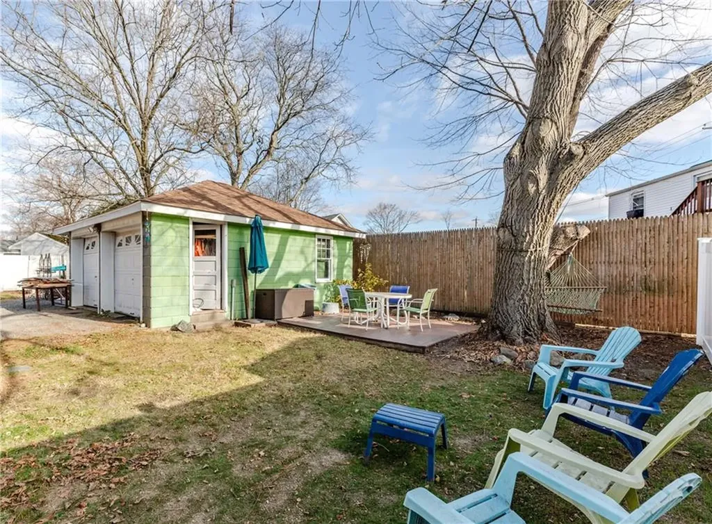 258 Tennyson Road Warwick RI 02888