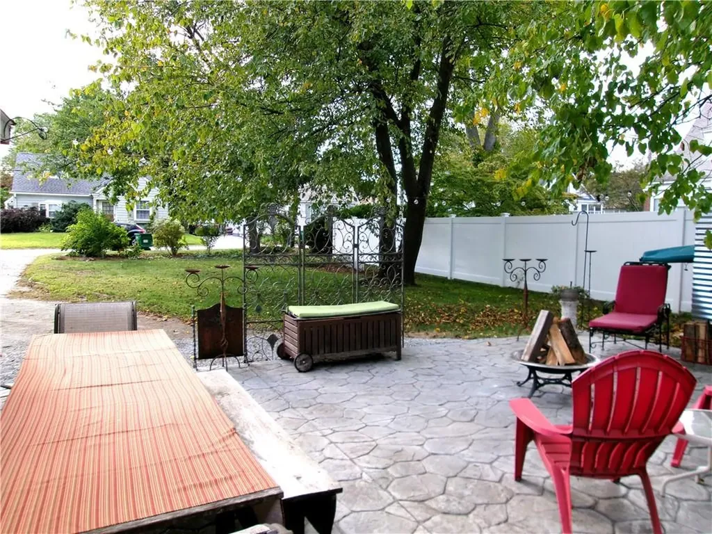 258 Tennyson Road Warwick RI 02888