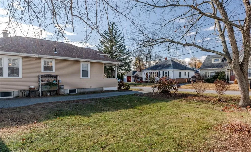 258 Tennyson Road Warwick RI 02888