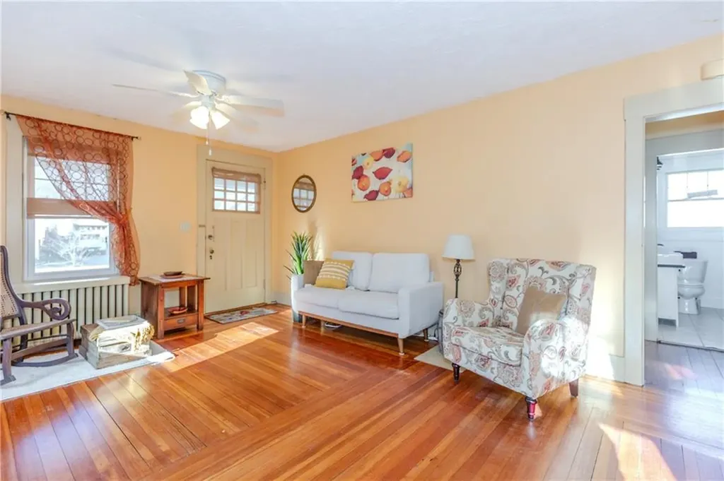 258 Tennyson Road Warwick RI 02888