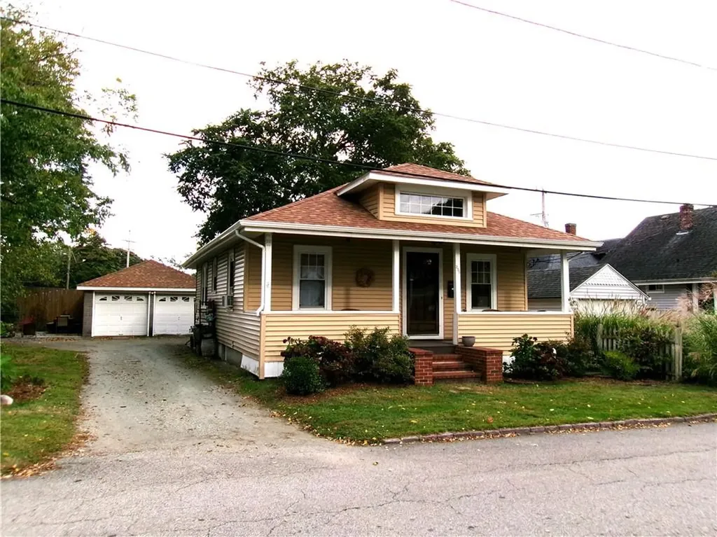 258 Tennyson Road Warwick RI 02888