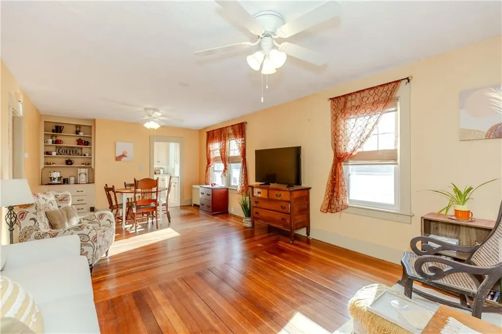258 Tennyson Road Warwick RI 02888