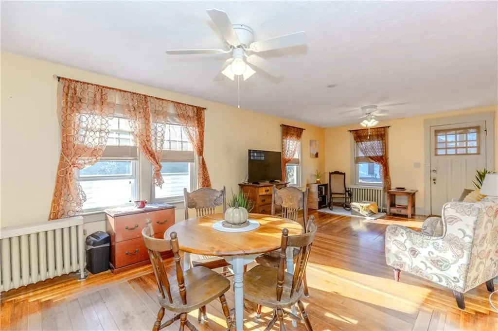 258 Tennyson Road Warwick RI 02888