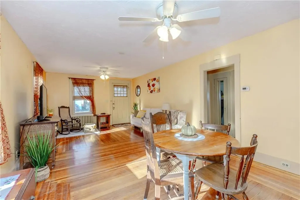 258 Tennyson Road Warwick RI 02888