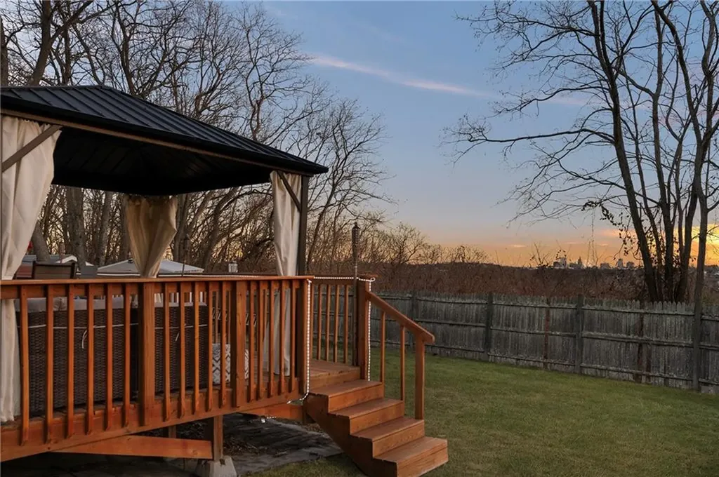 9 Hill Street North Providence RI 02904