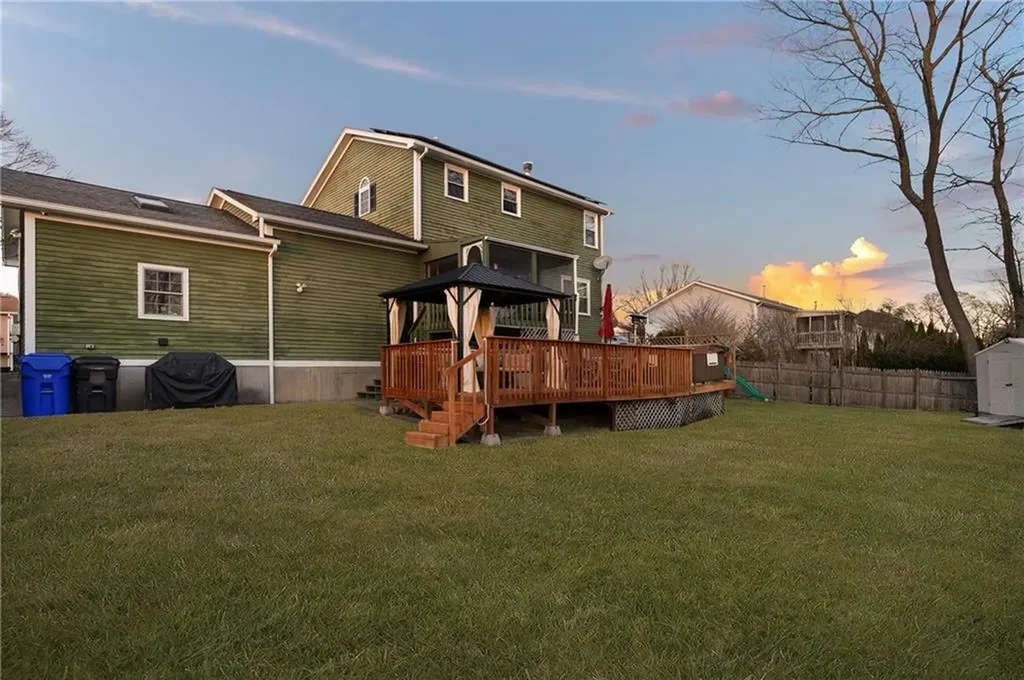 9 Hill Street North Providence RI 02904