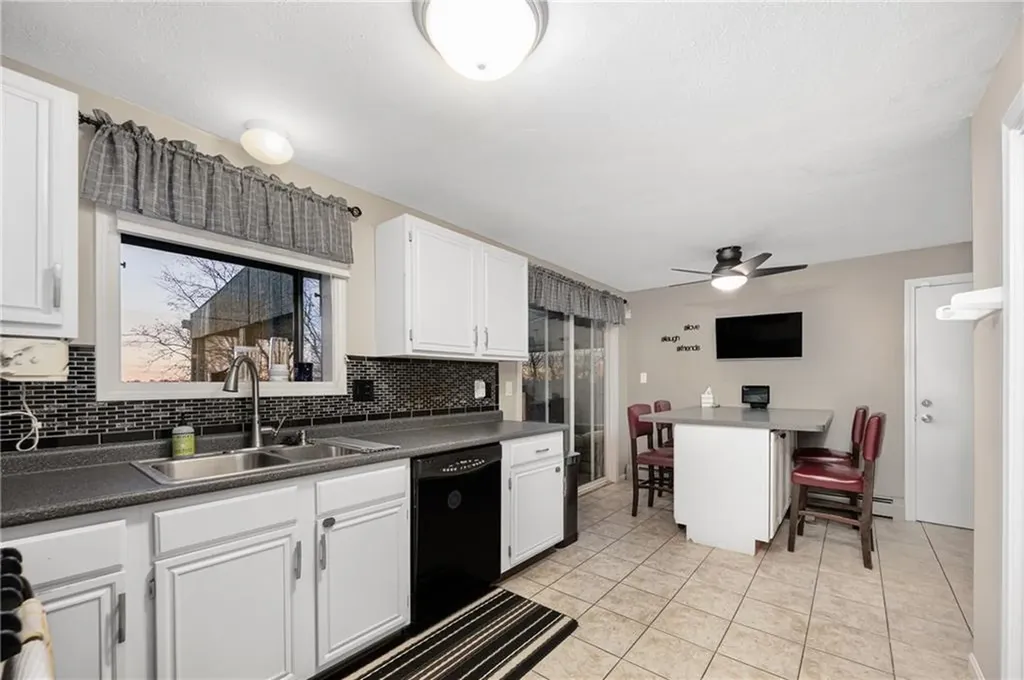 9 Hill Street North Providence RI 02904