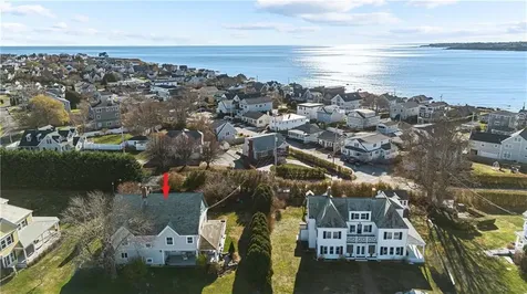 4 Renfrew Park Middletown RI 02842