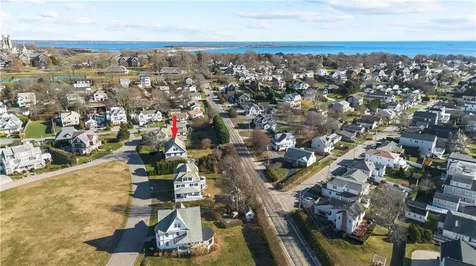 4 Renfrew Park Middletown RI 02842