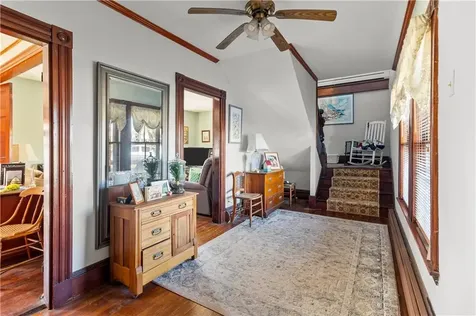 4 Renfrew Park Middletown RI 02842