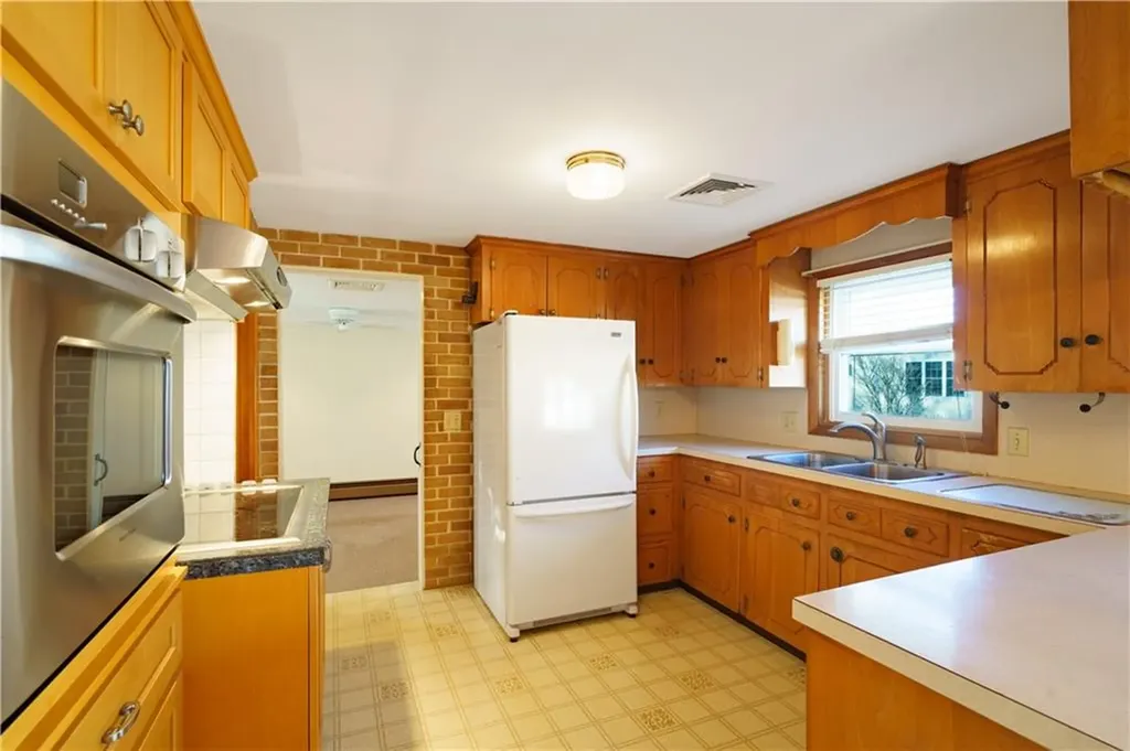 59 Barnold Street West Warwick RI 02893