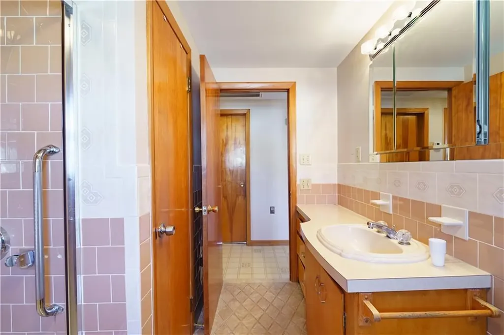 59 Barnold Street West Warwick RI 02893