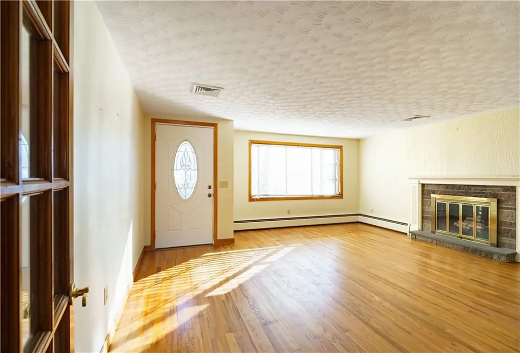 59 Barnold Street West Warwick RI 02893