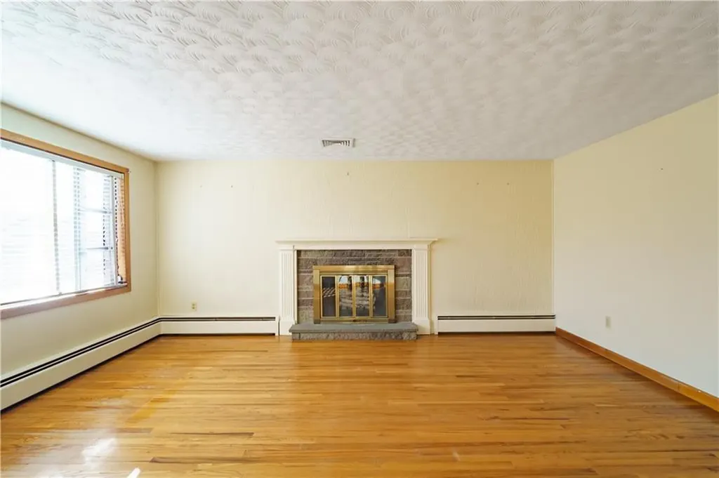 59 Barnold Street West Warwick RI 02893