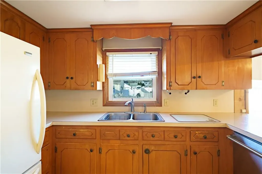59 Barnold Street West Warwick RI 02893