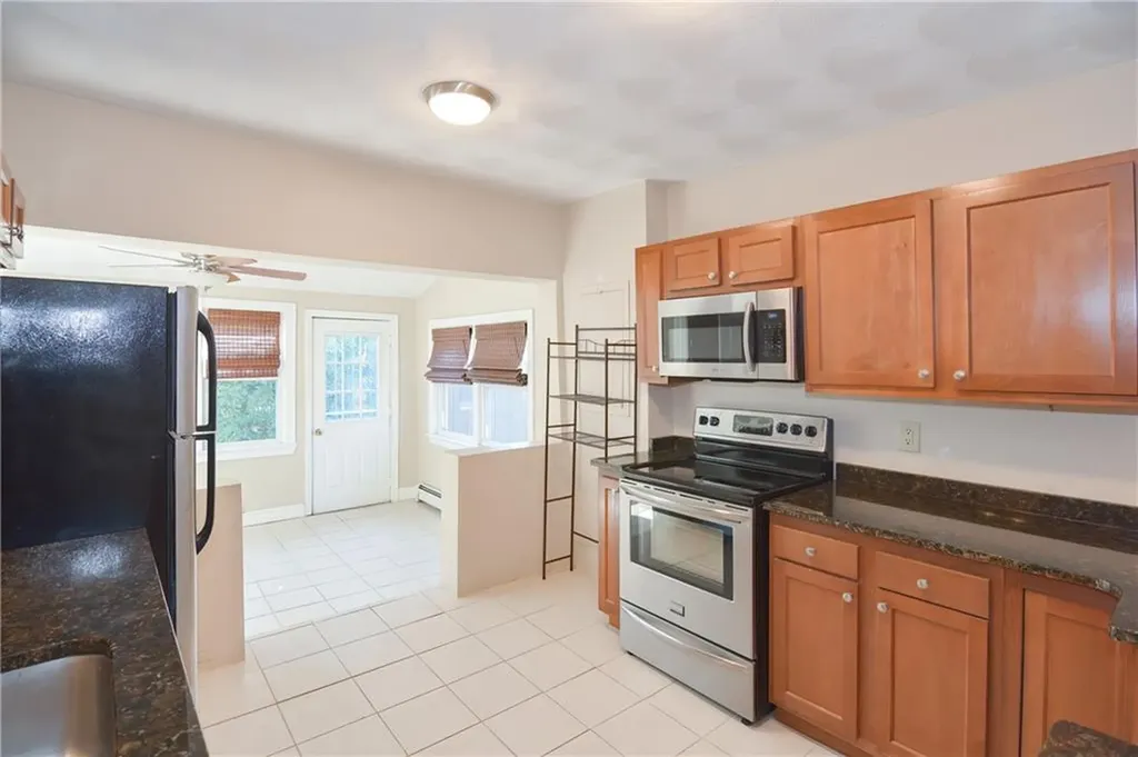 206 Riverside Avenue Warwick RI 02889