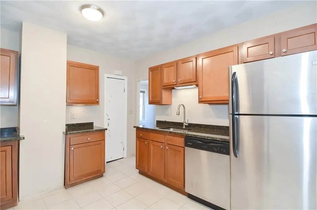 206 Riverside Avenue Warwick RI 02889