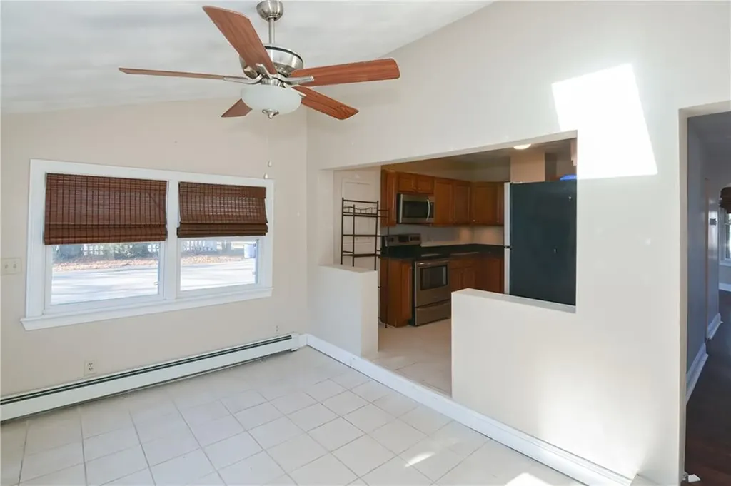 206 Riverside Avenue Warwick RI 02889