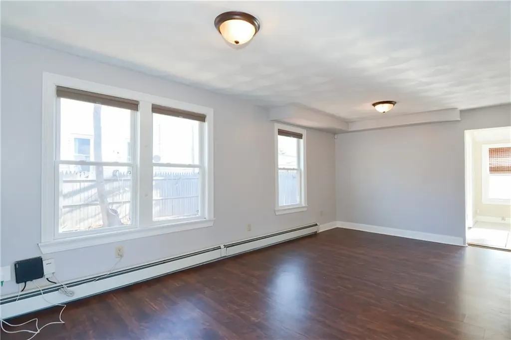 206 Riverside Avenue Warwick RI 02889