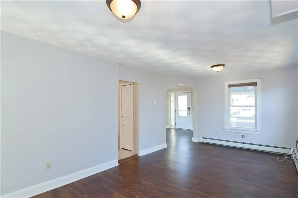 206 Riverside Avenue Warwick RI 02889