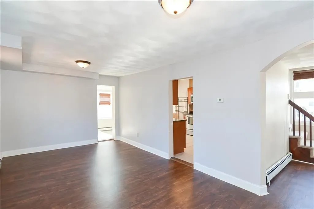 206 Riverside Avenue Warwick RI 02889