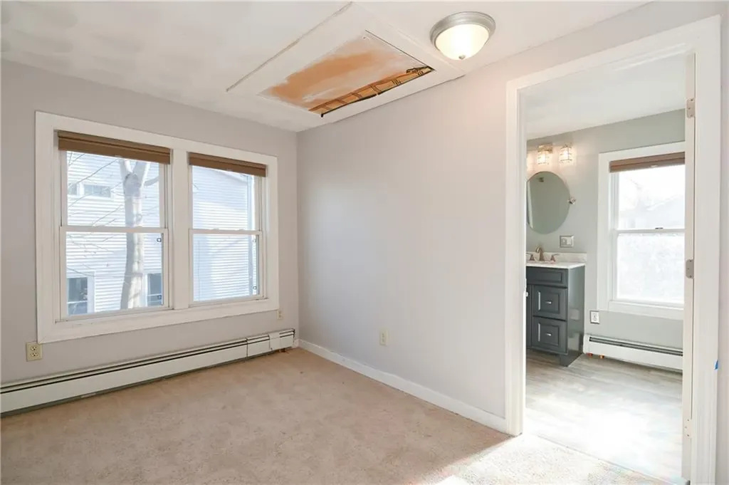 206 Riverside Avenue Warwick RI 02889