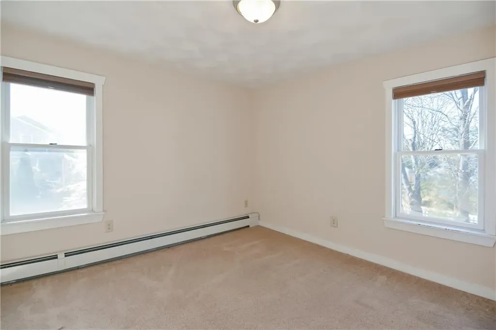 206 Riverside Avenue Warwick RI 02889