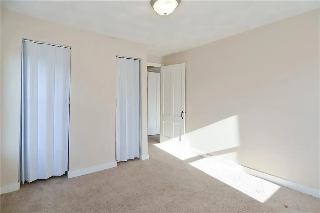 206 Riverside Avenue Warwick RI 02889