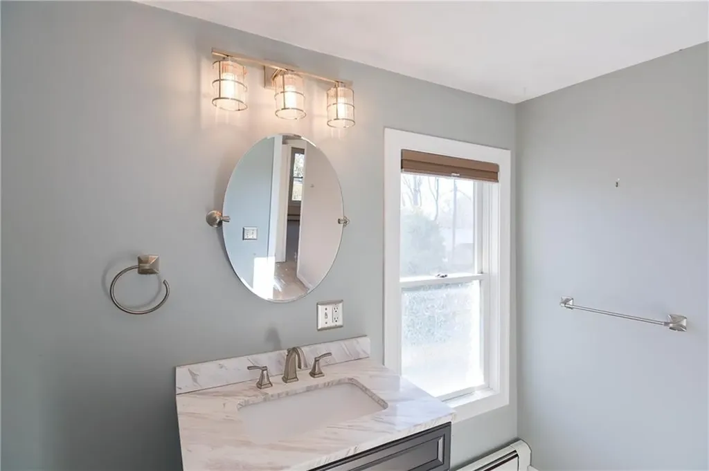 206 Riverside Avenue Warwick RI 02889