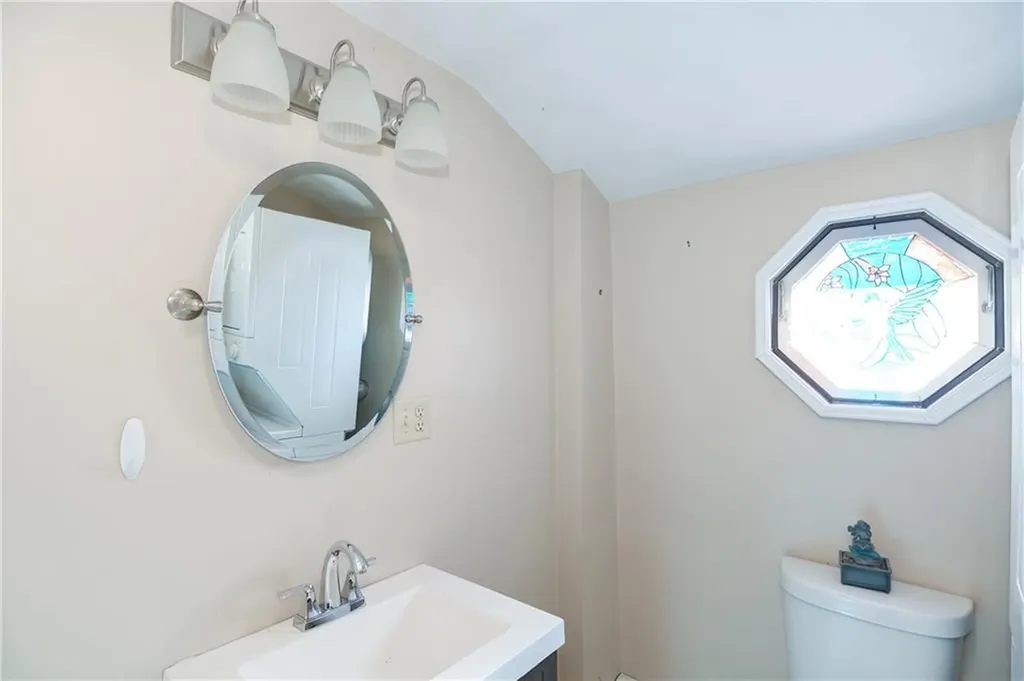 206 Riverside Avenue Warwick RI 02889