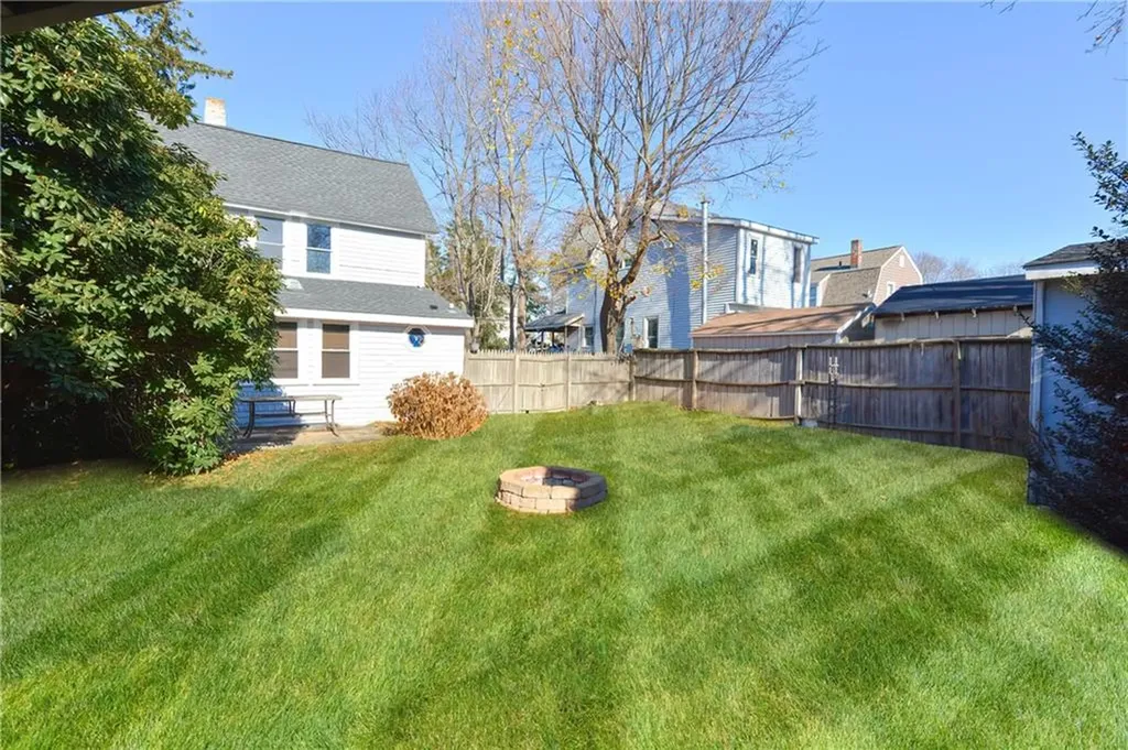 206 Riverside Avenue Warwick RI 02889