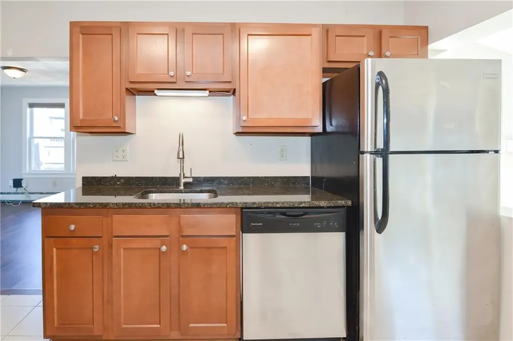206 Riverside Avenue Warwick RI 02889
