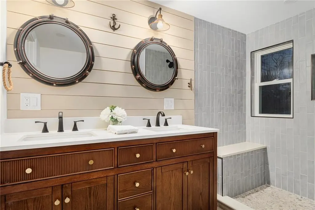 5 Port Avenue Jamestown RI 02835