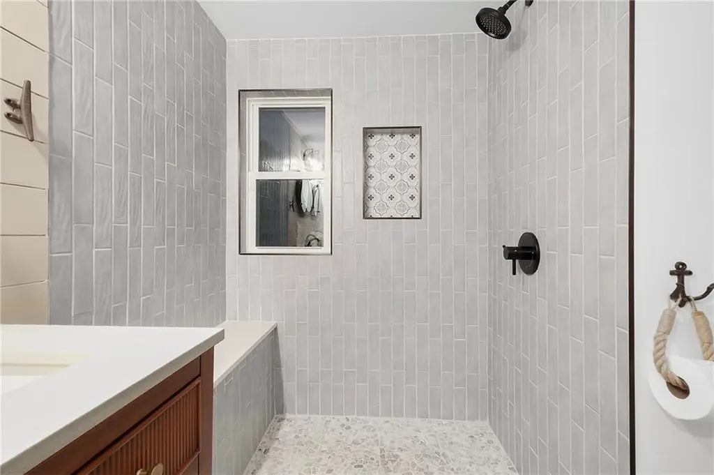 5 Port Avenue Jamestown RI 02835