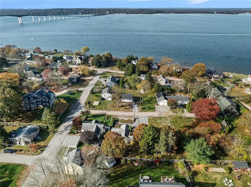 5 Port Avenue Jamestown RI 02835