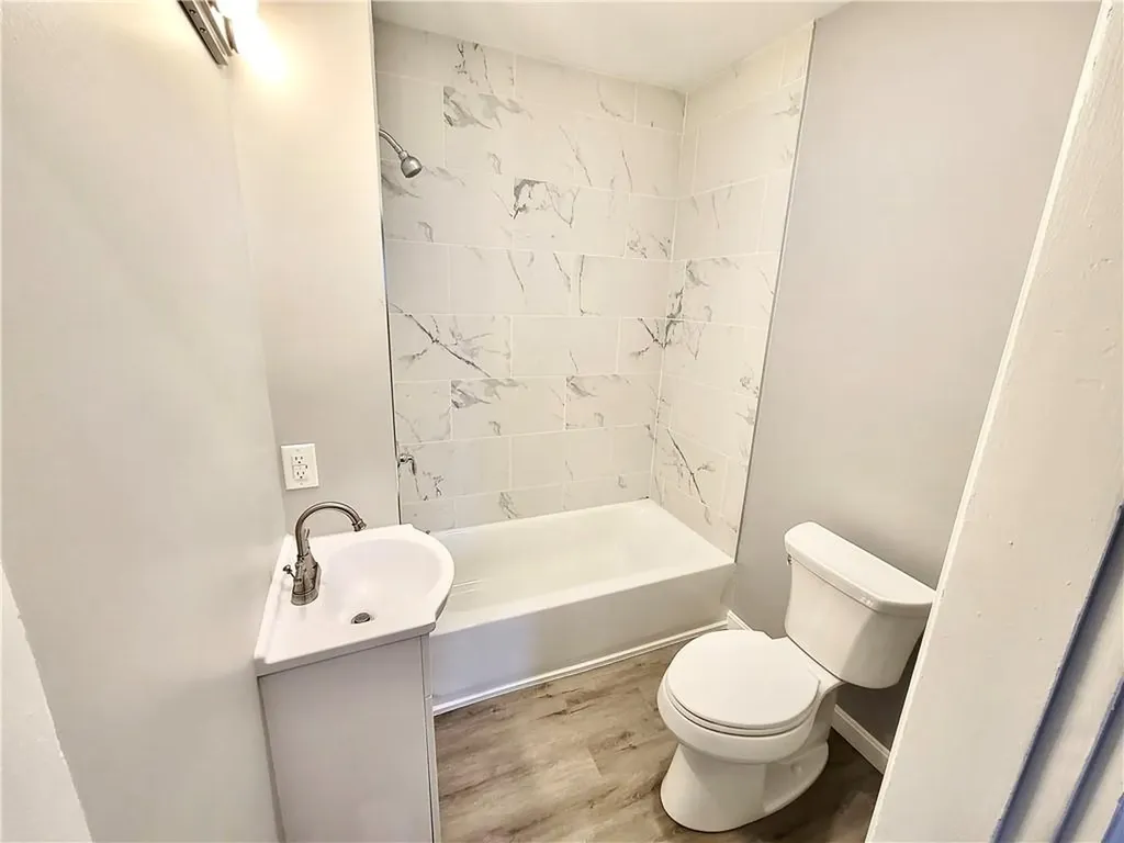 890 River Avenue Providence RI 02908