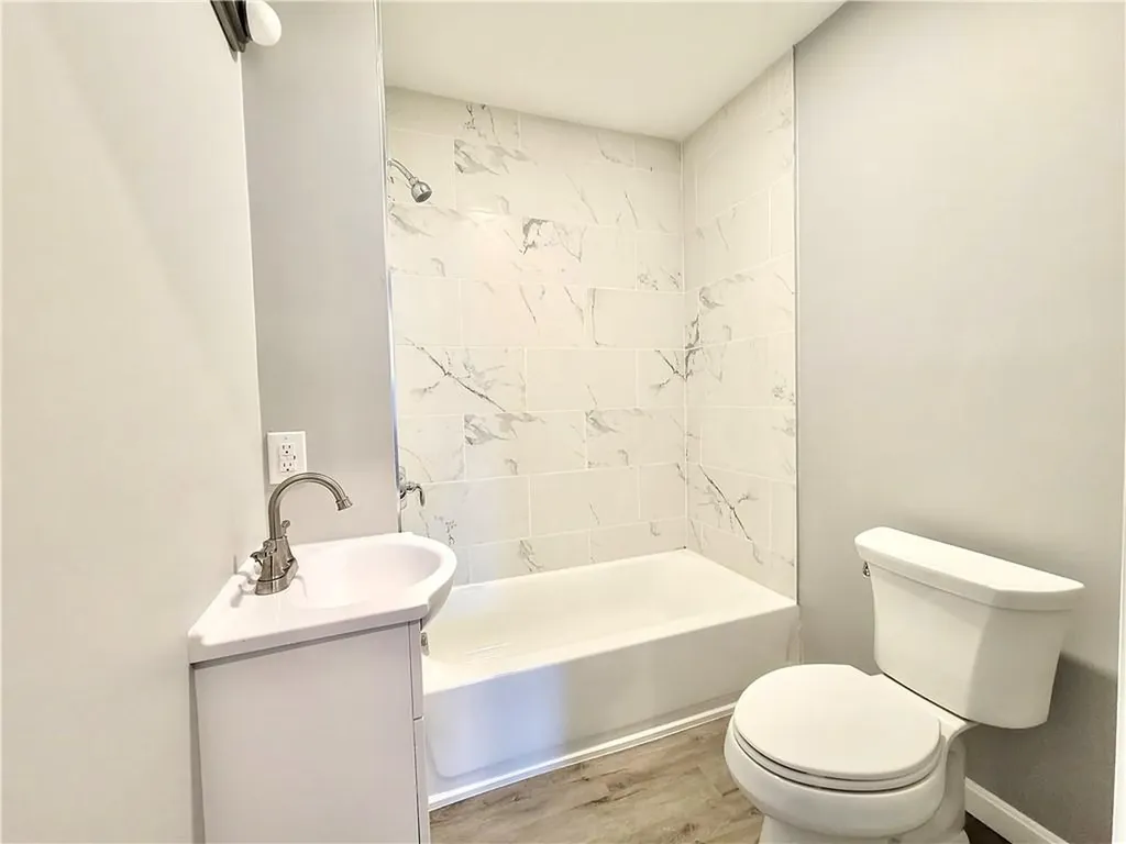 890 River Avenue Providence RI 02908