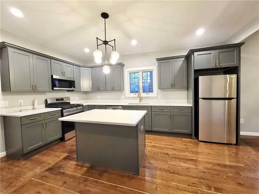 890 River Avenue Providence RI 02908