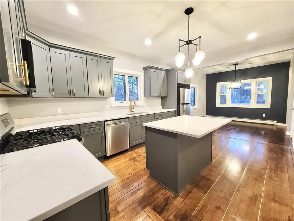 890 River Avenue Providence RI 02908