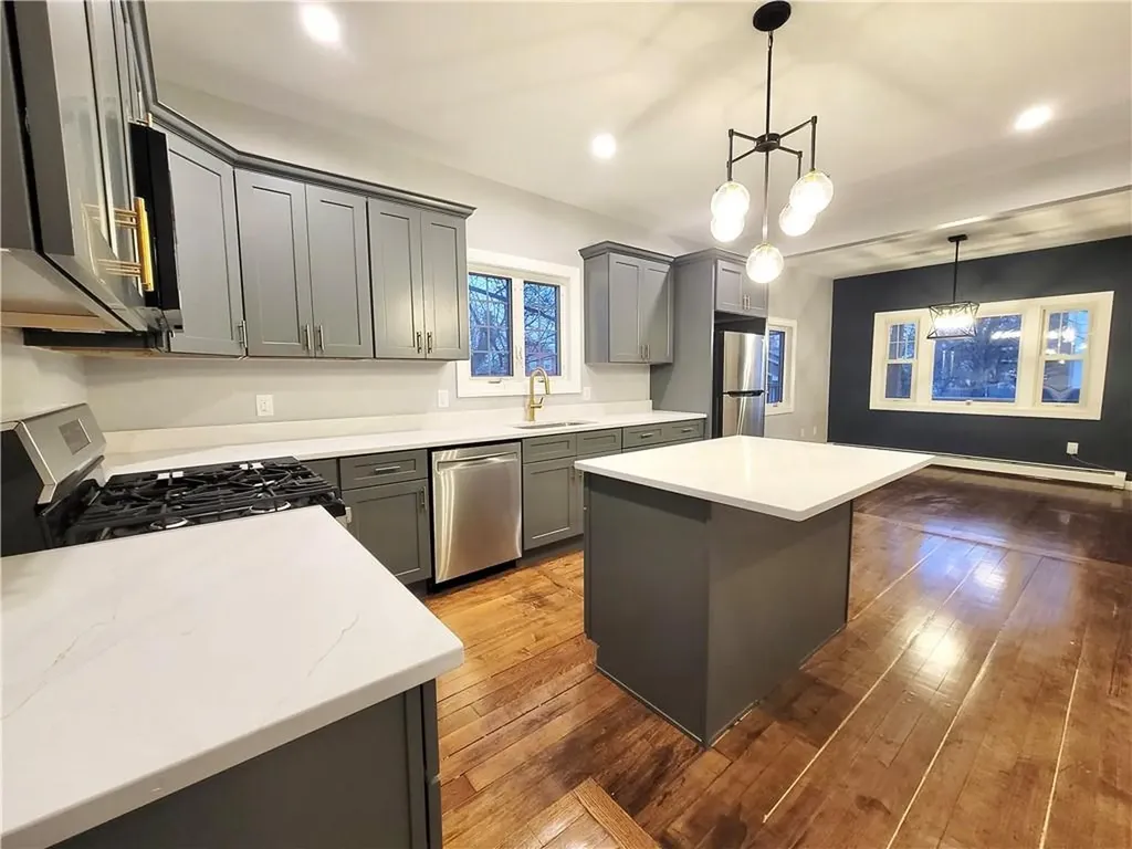 890 River Avenue Providence RI 02908