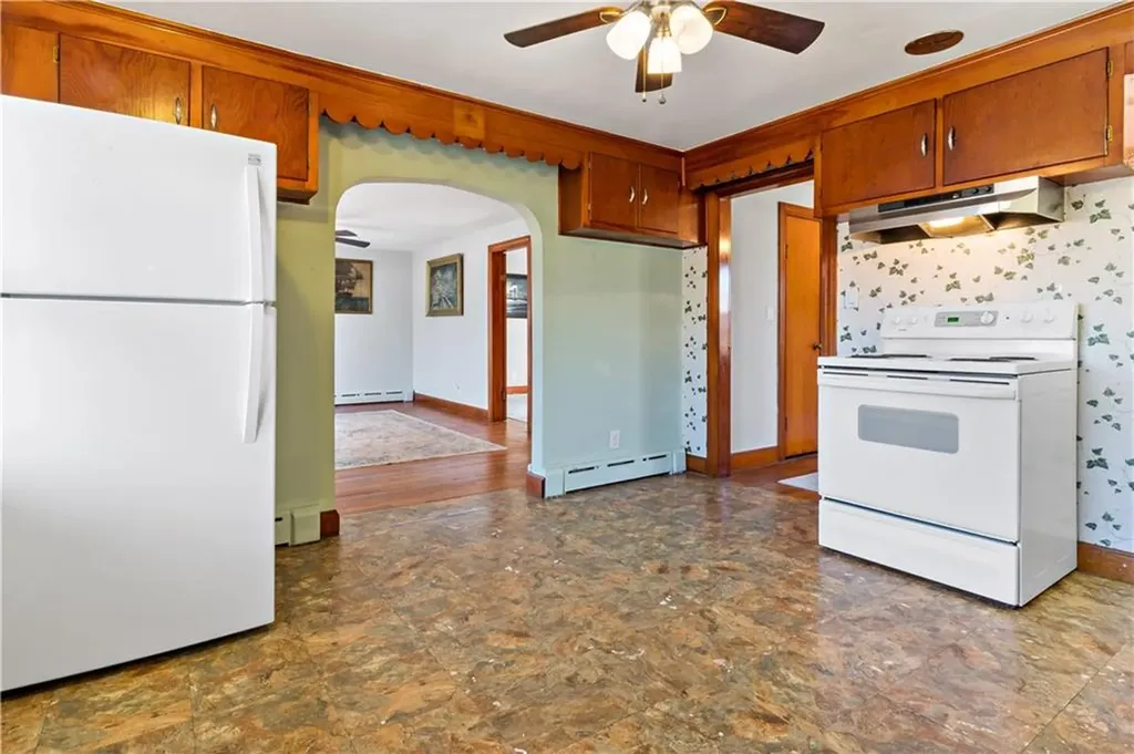 19 Campion Avenue Tiverton RI 02878