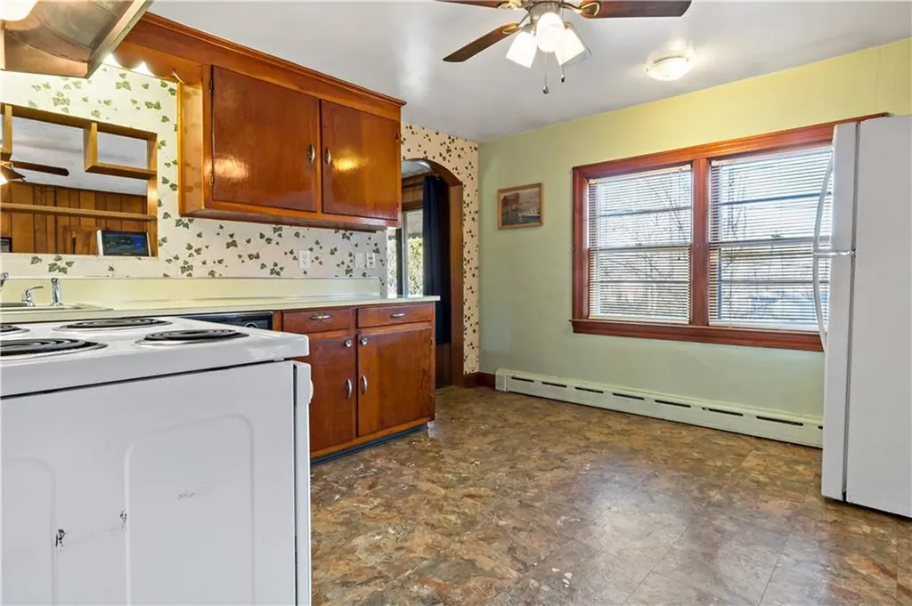 19 Campion Avenue Tiverton RI 02878