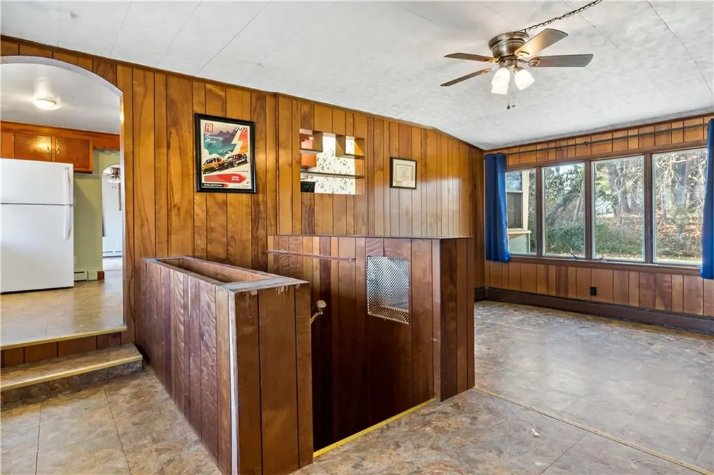 19 Campion Avenue Tiverton RI 02878