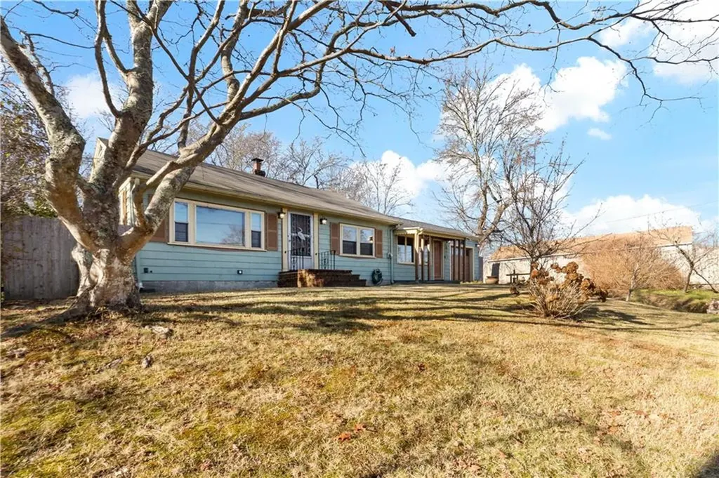 19 Campion Avenue Tiverton RI 02878